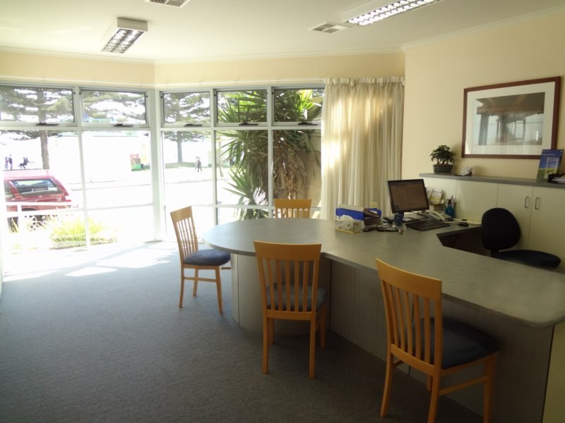 1/100 Tasman Terrace, Port Lincoln SA 5606