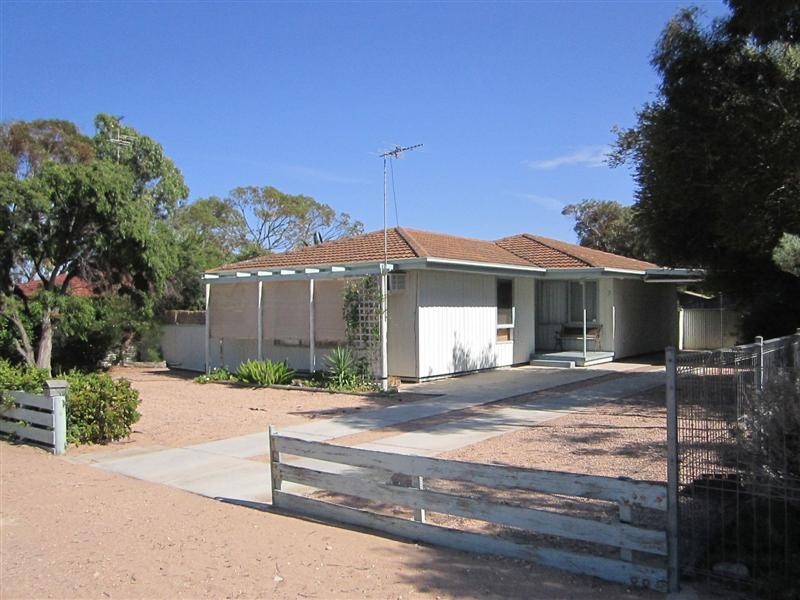 7 Tonkin Street, Ceduna SA 5690