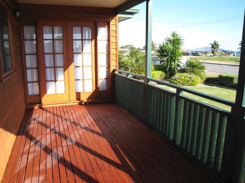 6 Hellas Street, THEVENARD, Ceduna SA 5690