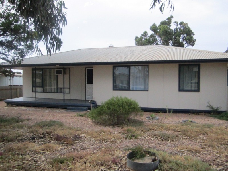 15 Adey Cres, Ceduna SA 5690
