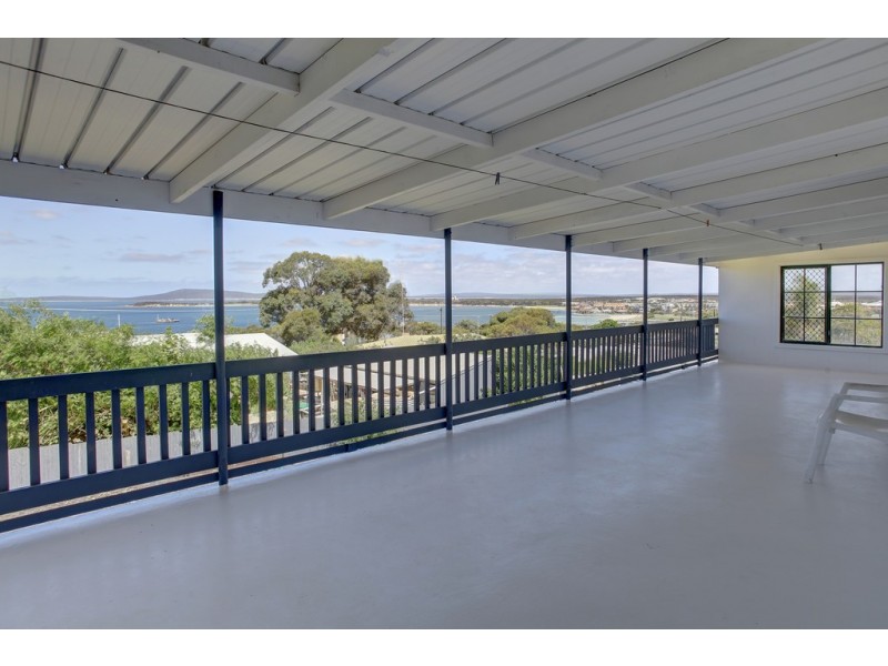 15 Gliddon Street, Port Lincoln SA 5606