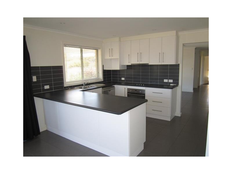 8 Wingard Tce, Port Lincoln SA 5606