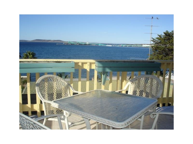 4/34 Lincoln Hwy, Port Lincoln SA 5606