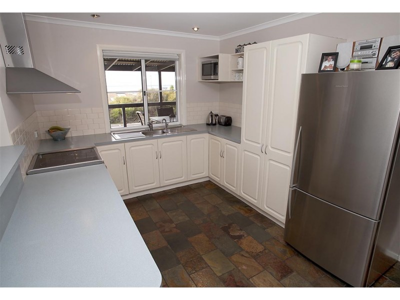 17 Eric Avenue, Port Lincoln SA 5606