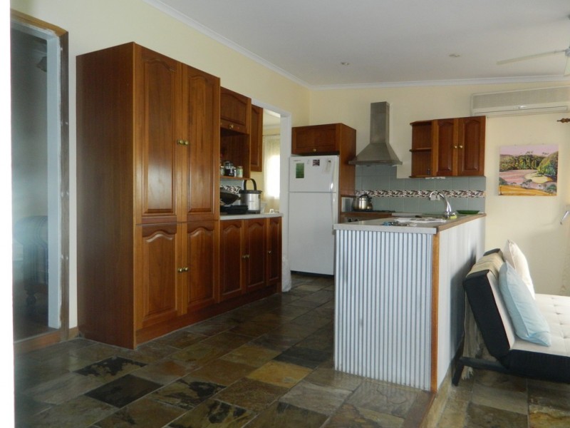 2 Poyntz Street THEVENARD, Ceduna SA 5690