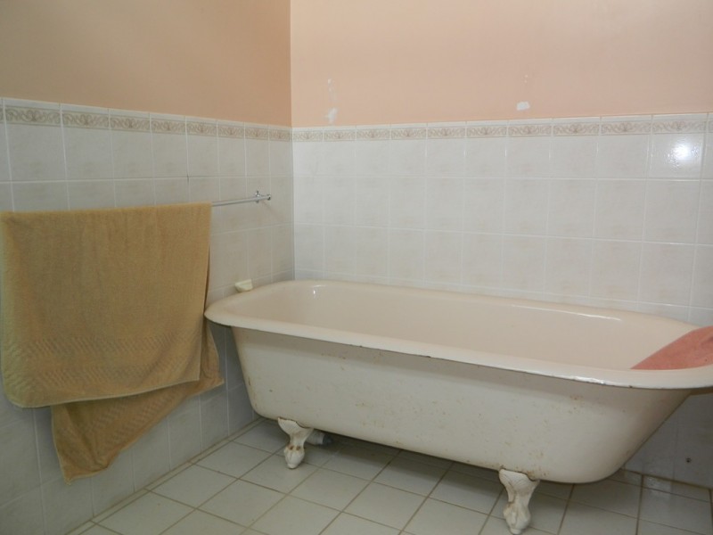 2 Poyntz Street THEVENARD, Ceduna SA 5690