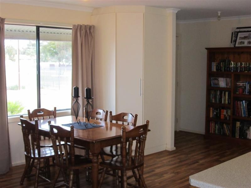 12 Talbot Grove, Ceduna SA 5690