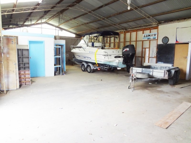 2 Nicholson Avenue, Coffin Bay SA 5607