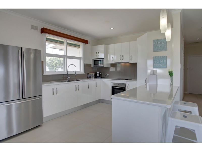 8 Holroyd Avenue, Port Lincoln SA 5606
