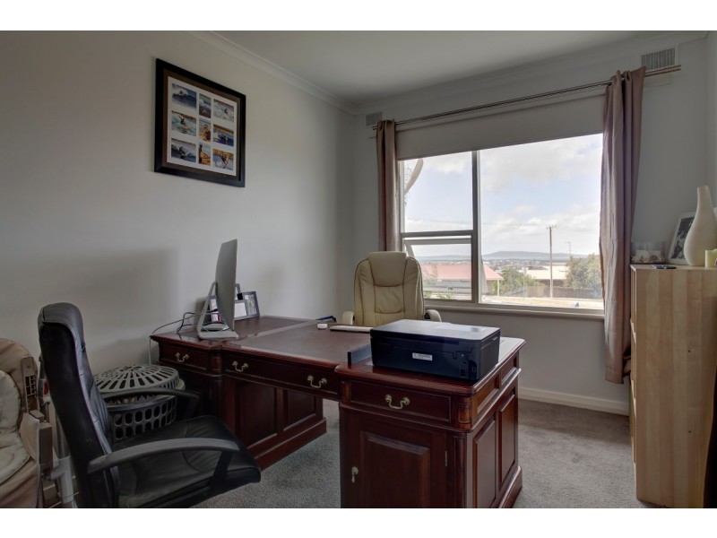 8 Holroyd Avenue, Port Lincoln SA 5606