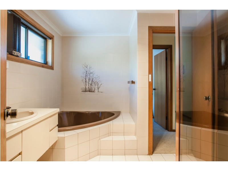 16 Amiens Place, Port Lincoln SA 5606