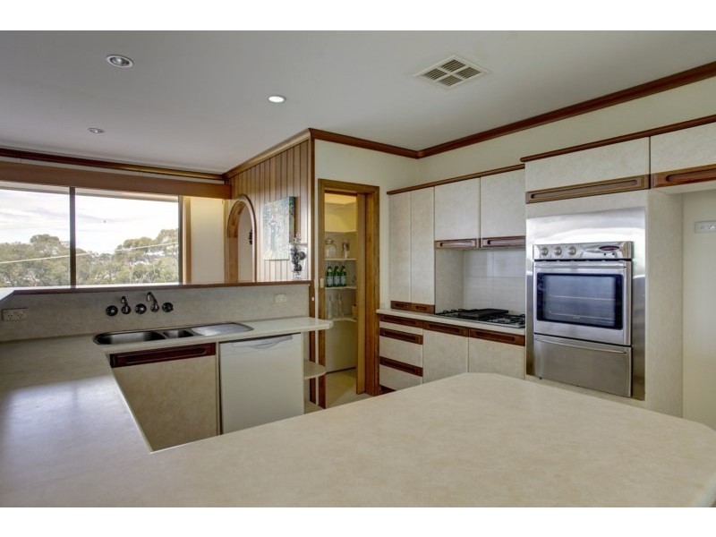 14 Valley View Road, Port Lincoln SA 5606