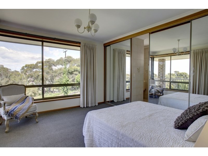 14 Valley View Road, Port Lincoln SA 5606