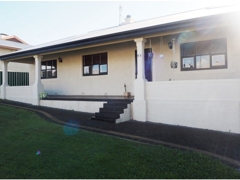 4 Mackrell Street, Port Lincoln SA 5606