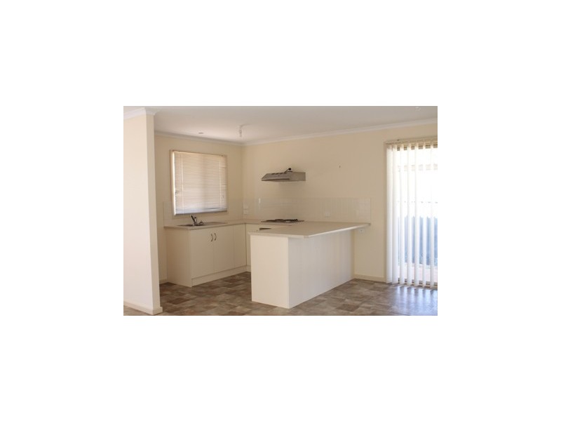 2 Talbot Grove, Ceduna SA 5690