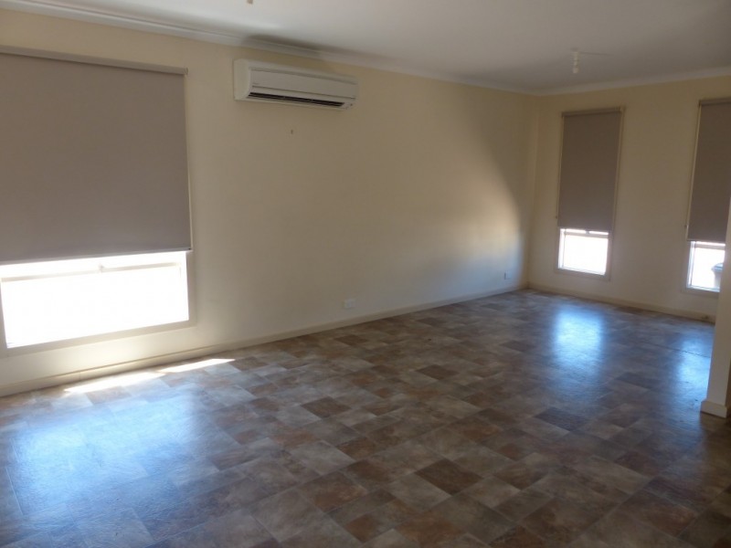 2 Talbot Grove, Ceduna SA 5690