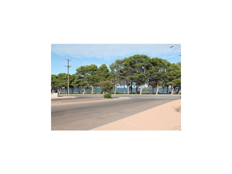 70 O’Loughlin Terrace, Ceduna SA 5690
