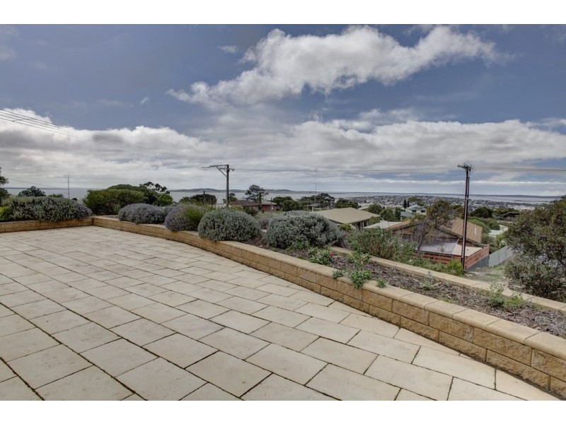 2 Minnipa Avenue, Port Lincoln SA 5606