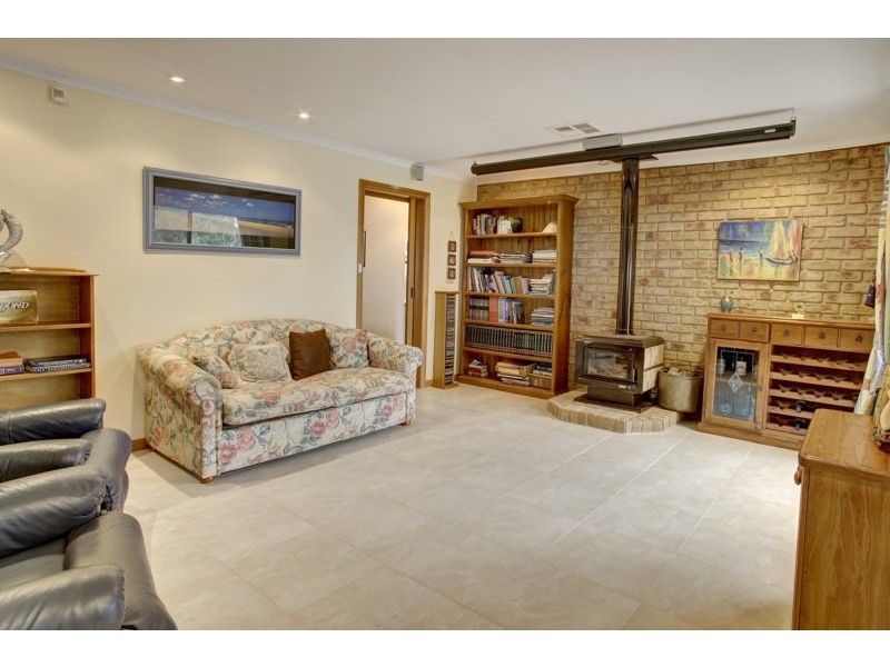2 Minnipa Avenue, Port Lincoln SA 5606