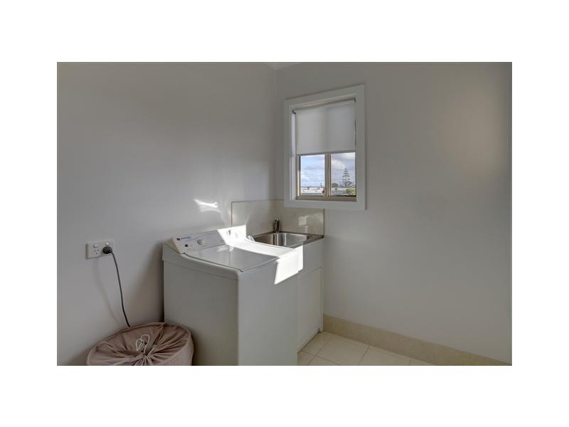 1 and 2/1 Leech Place, Port Lincoln SA 5606