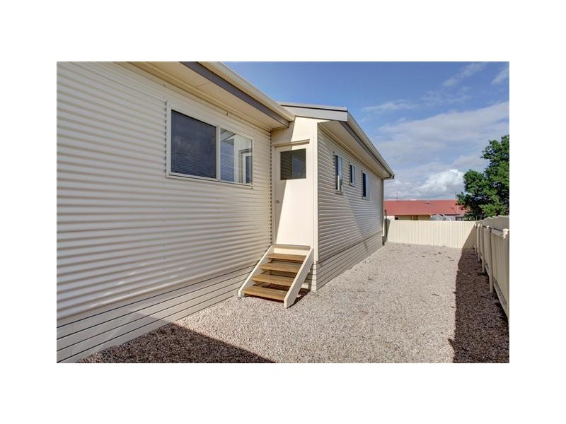 1 and 2/1 Leech Place, Port Lincoln SA 5606