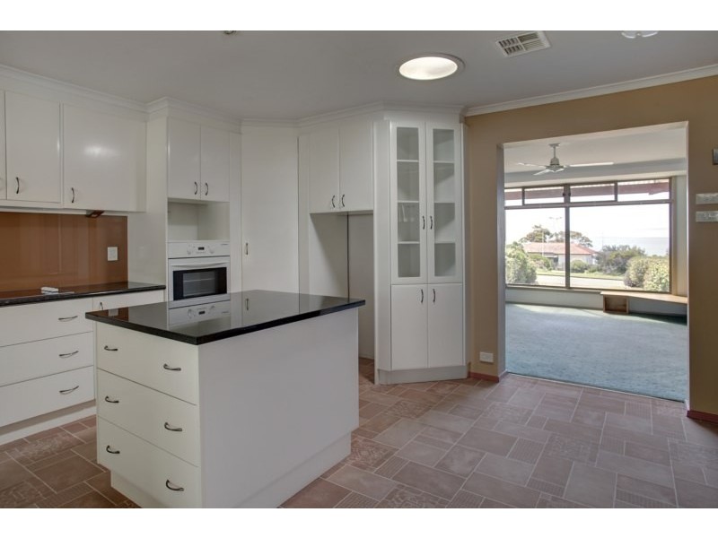42 Victoria Crescent, Port Lincoln SA 5606