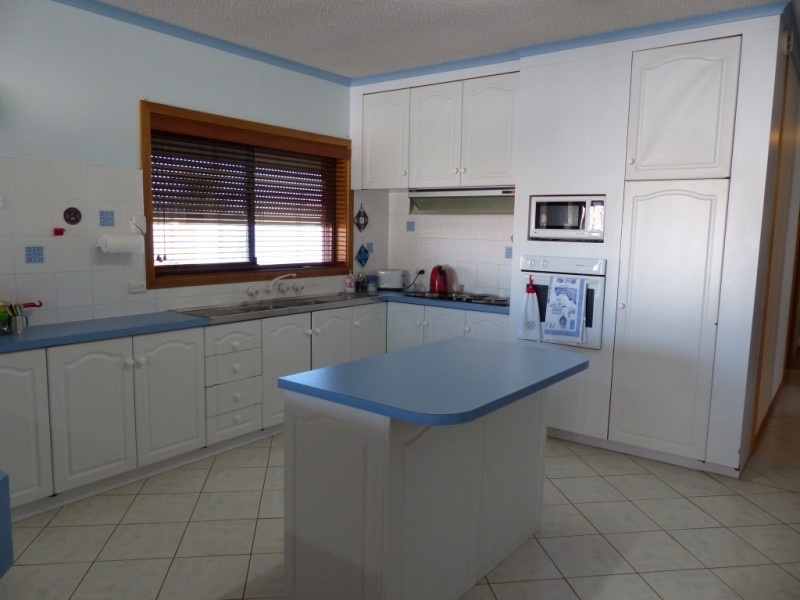 13 Christopher Street, Ceduna SA 5690