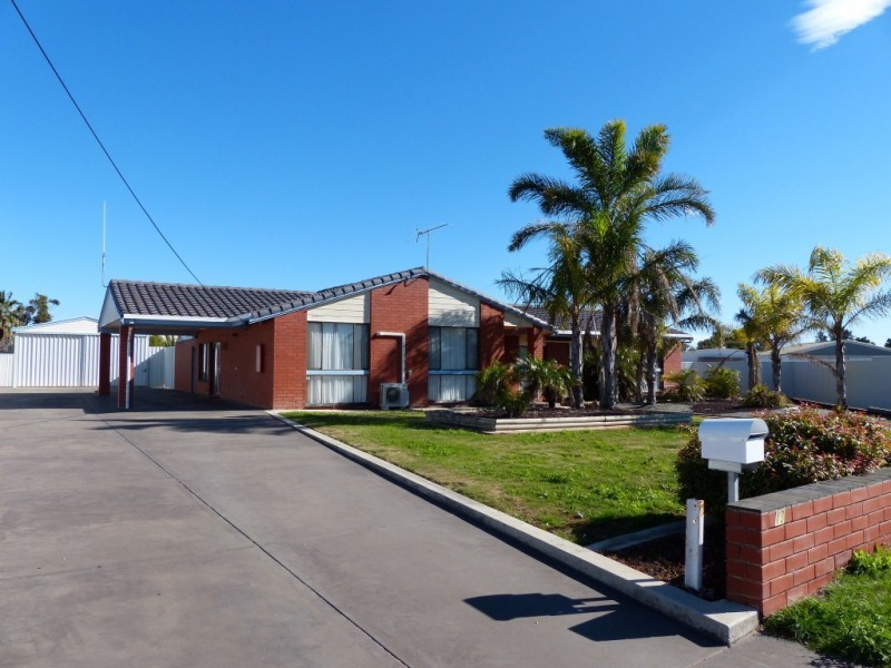 13 Christopher Street, Ceduna SA 5690