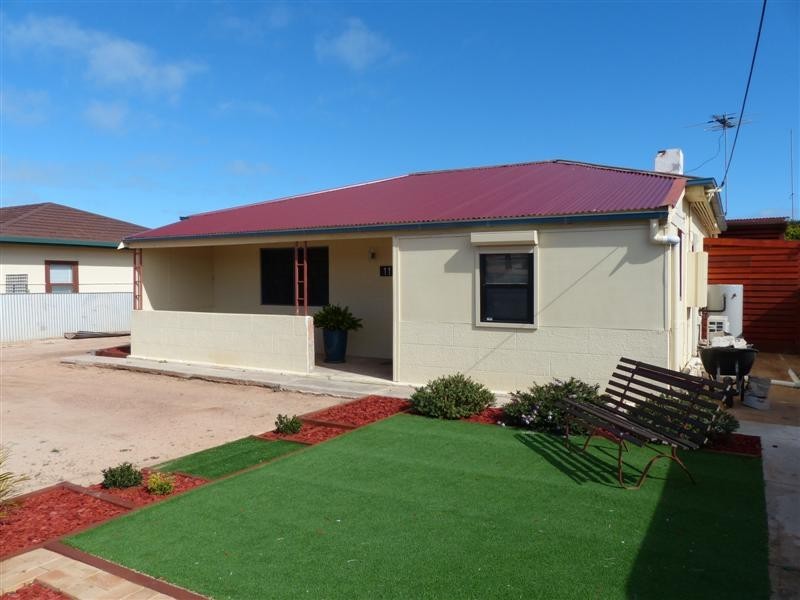 11 Murat Tce, Ceduna SA 5690