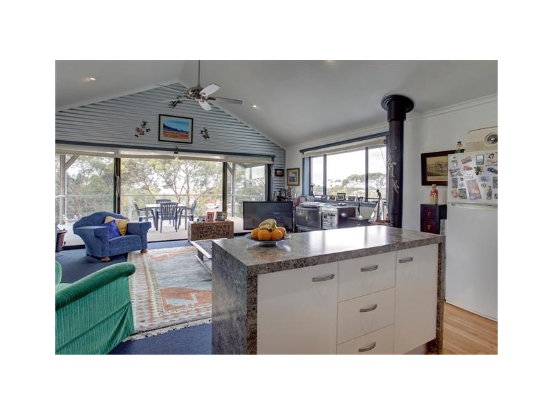 8 Torrens Street, Port Lincoln SA 5606