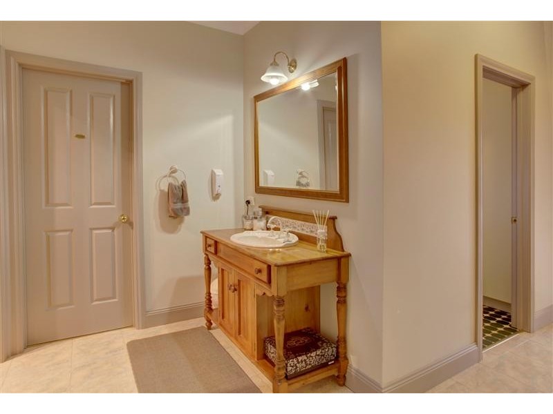 3 Hilltop Drive, Port Lincoln SA 5606