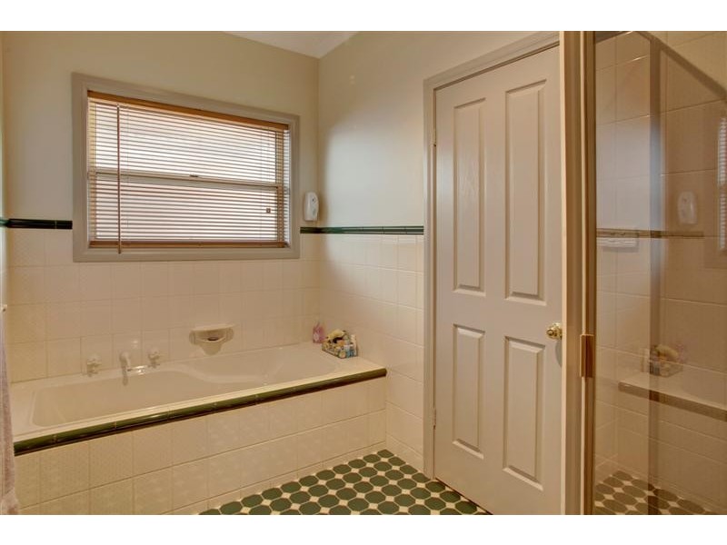 3 Hilltop Drive, Port Lincoln SA 5606