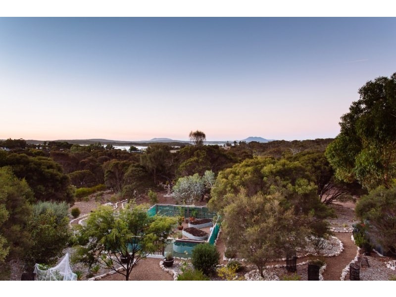 7 Grimm Road, Coffin Bay SA 5607