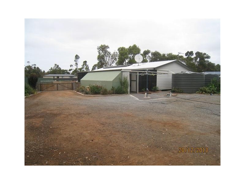 27 Benjamin Road, Poonindie SA 5607