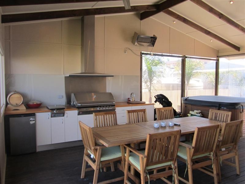 3 and 5 Poynton St, Ceduna SA 5690