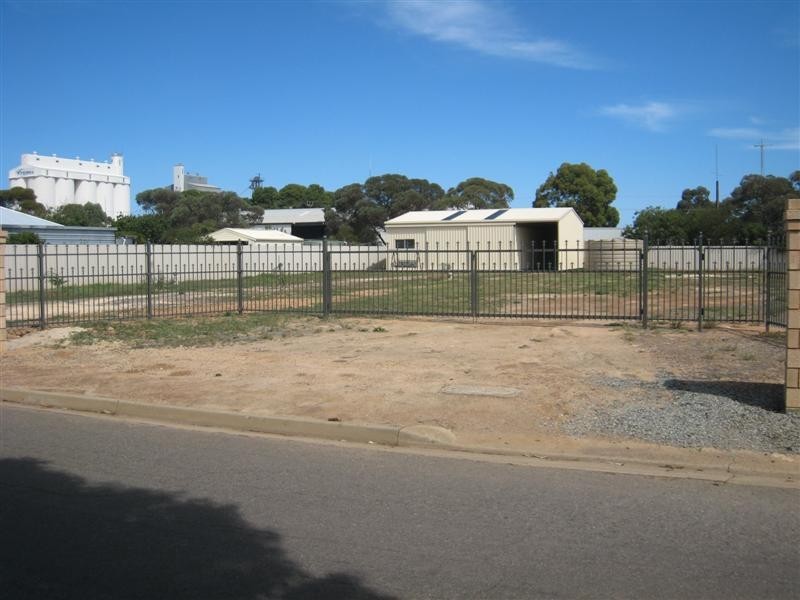 9-11 Meikle Street, Cummins SA 5631