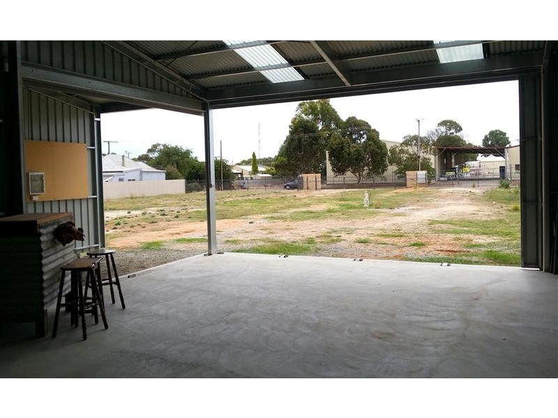 9-11 Meikle Street, Cummins SA 5631