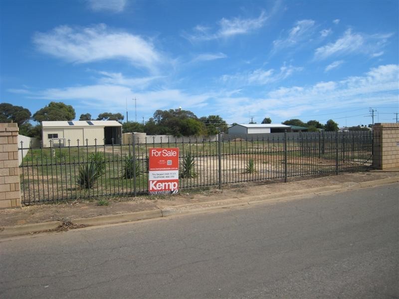 9-11 Meikle Street, Cummins SA 5631