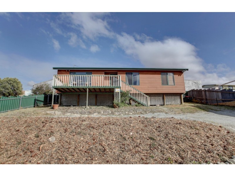 22 Kiama Avenue, Port Lincoln SA 5606