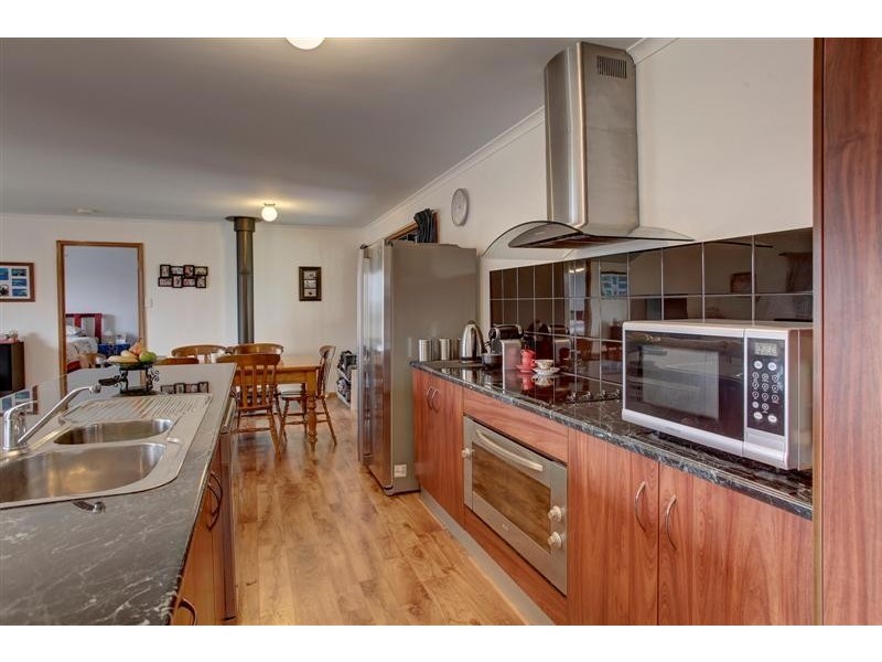 21 Natasha Drive, Poonindie SA 5607