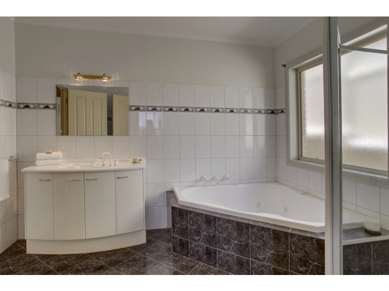 30 Valley View Road, Port Lincoln SA 5606