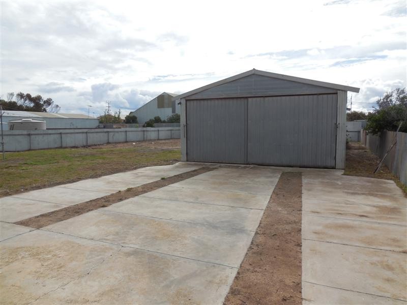 17 Railway Terrace, Thevenard SA 5690