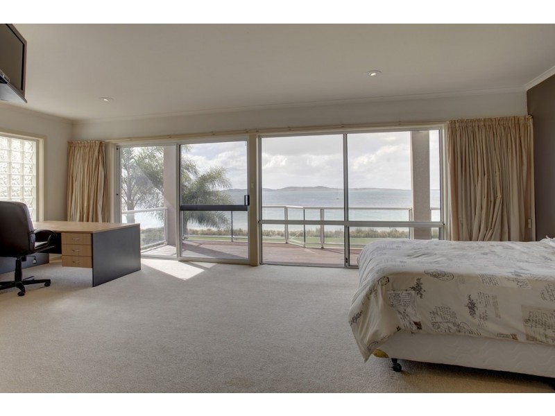 2/10 South Point Drive, Port Lincoln SA 5606