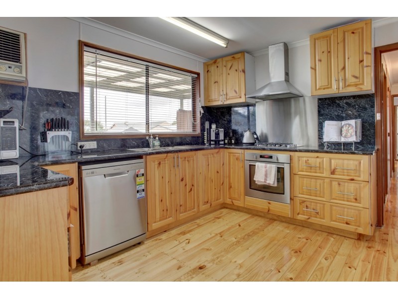 33 Coral Street, Port Lincoln SA 5606