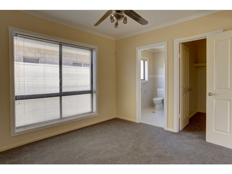 2/5 Sailfish Drive, Port Lincoln SA 5606