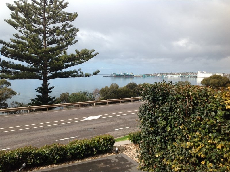2/96 Lincoln Hwy, Port Lincoln SA 5606