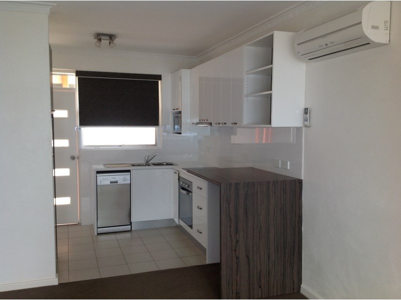 2/96 Lincoln Hwy, Port Lincoln SA 5606