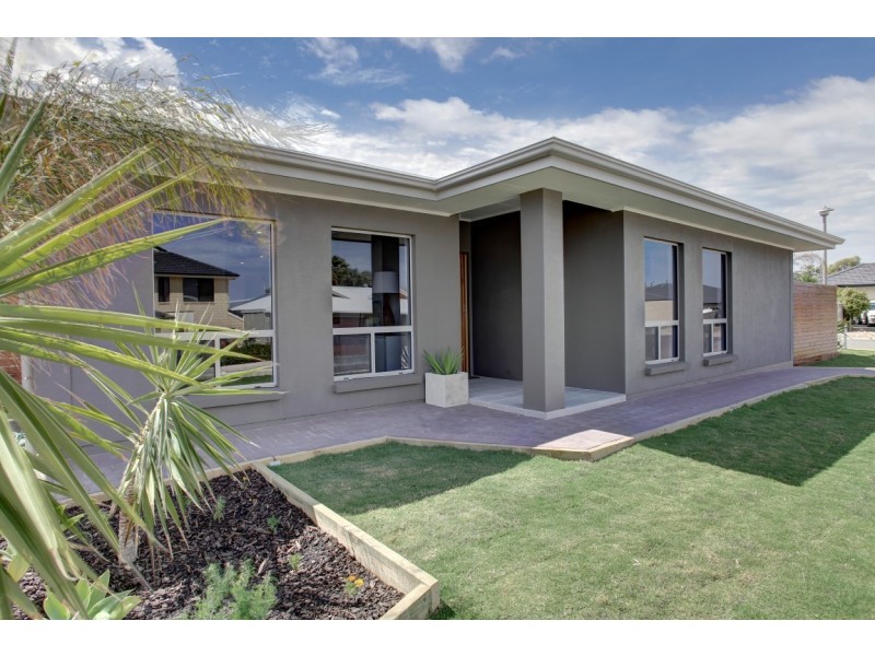 8 Southwater Drive, Port Lincoln SA 5606