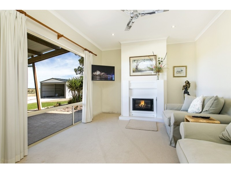 Koppi-Tucka 36755 Flinders Highway, Smoky Bay SA 5680