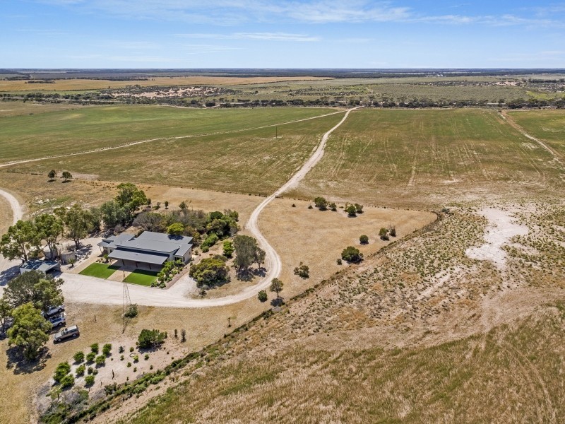 Koppi-Tucka 36755 Flinders Highway, Smoky Bay SA 5680